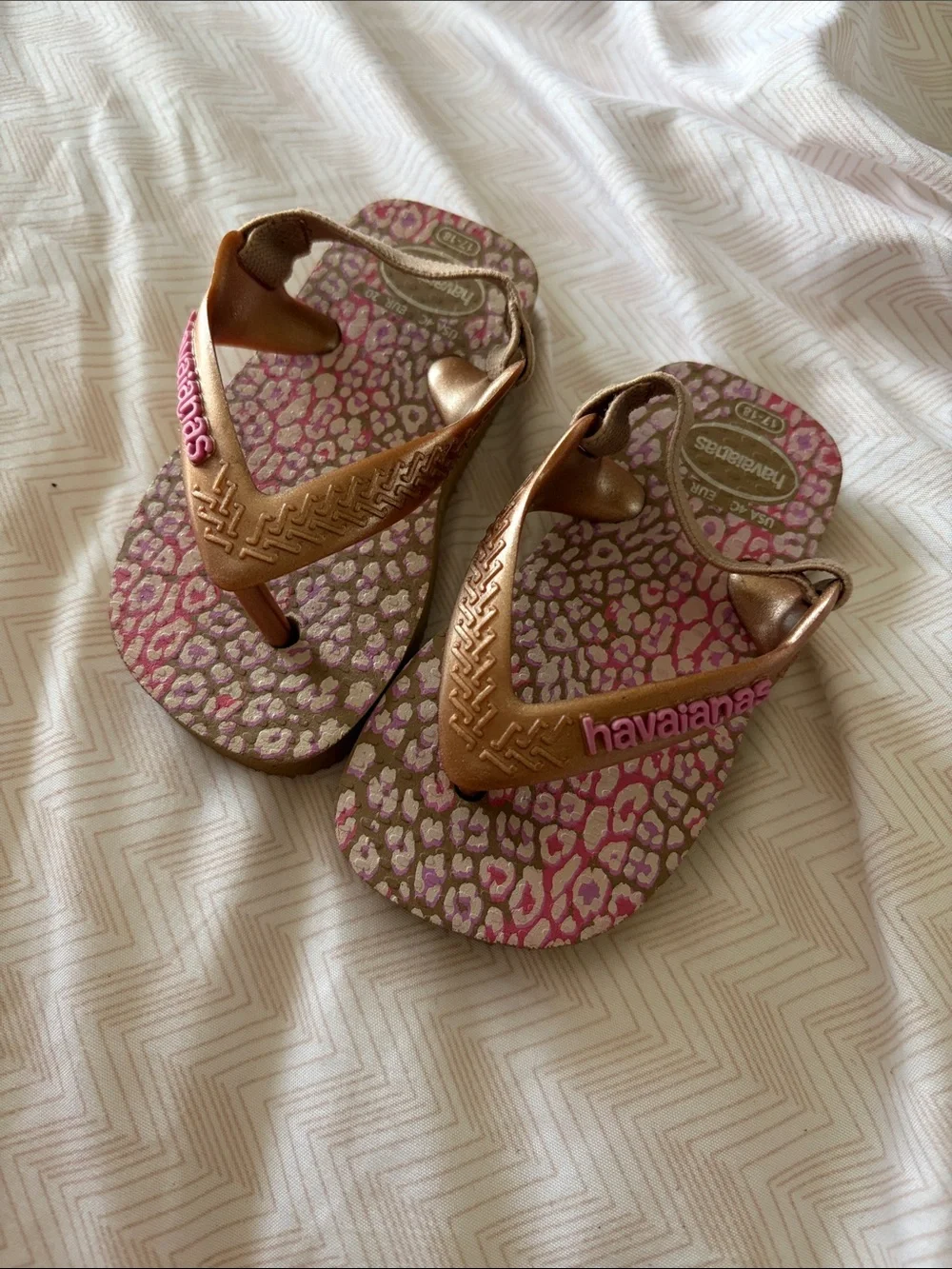 Havaianas Kids Rose Gold Straps with Pink Leopard Print Flip Flops - 4